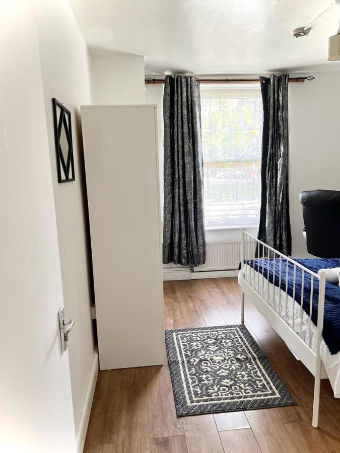 Shadwell Holiday Rooms Londra Esterno foto